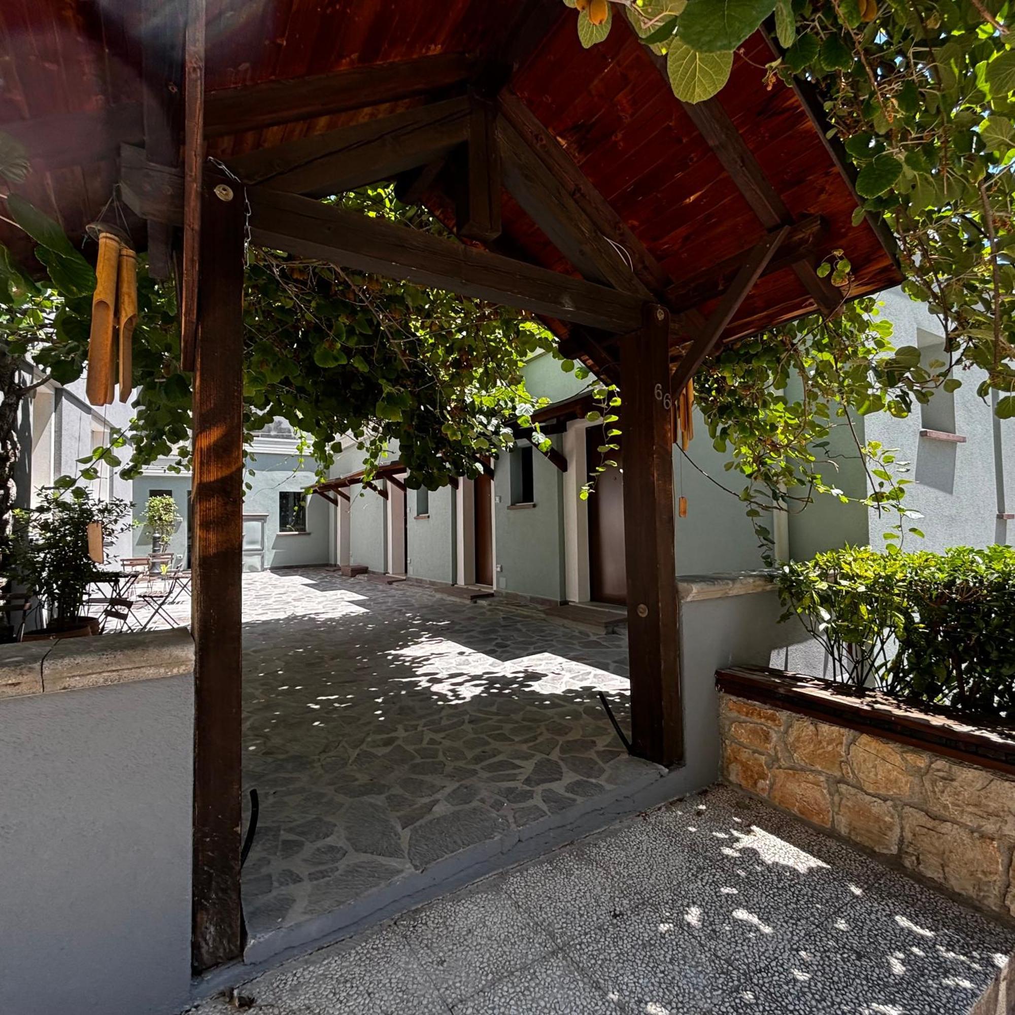 Alloggio in Centro Città con Parcheggio Privato e WIFI Potenza Exterior foto