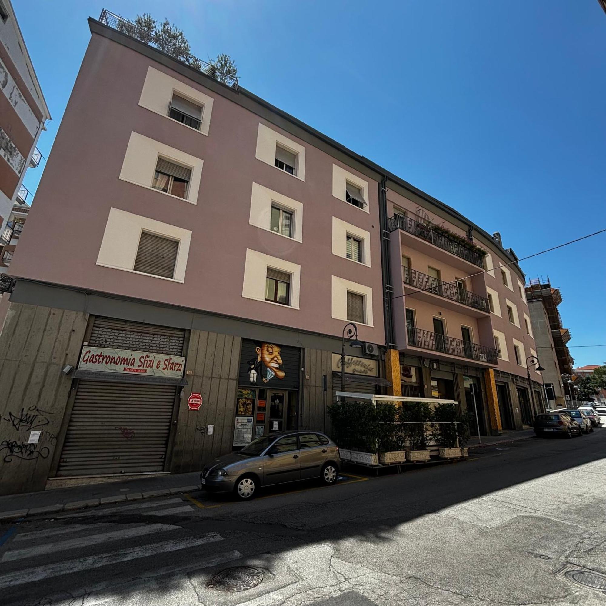 Alloggio in Centro Città con Parcheggio Privato e WIFI Potenza Exterior foto